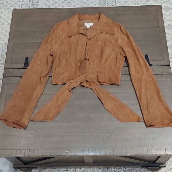 VAKKO NY 90s Y2K Tan Brown Goat Suede Cropped Tie Front Shirt Sz L - Picture 1 of 10